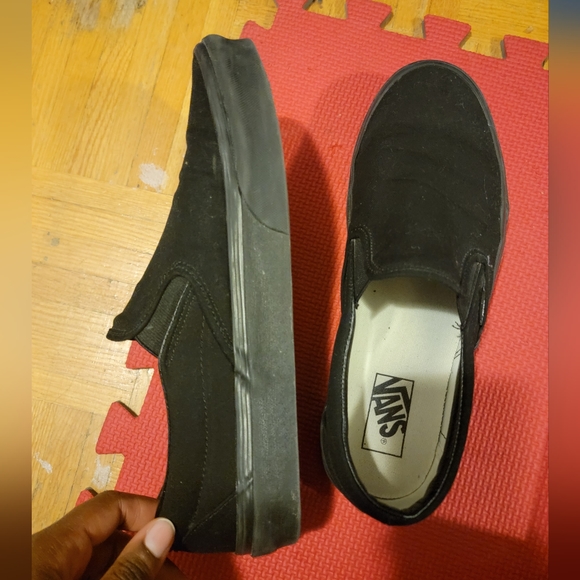 SOLD || Vans Unisex Classic Slip On Shoes - Picture 8 of 8